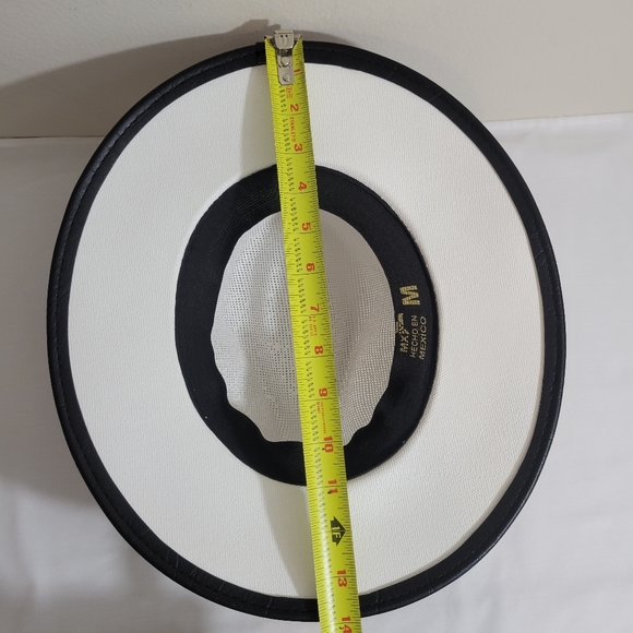 New Beautiful Embroidered Hat - Picture 13 of 13